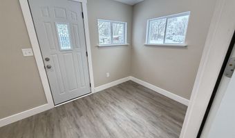 874 N Jackson St, Andrews, IN 46702