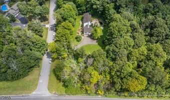 2 Higgins Dr, Alloway, NJ 07462