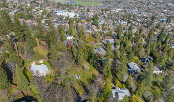 319 West St, Ashland, OR 97520