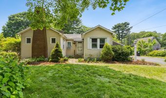 44 Nod Rd, Clinton, CT 06413