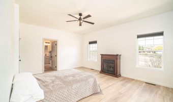 2121 W AZTEC Blvd, Aztec, NM 87410