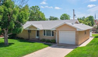 820 10th St, Berthoud, CO 80513