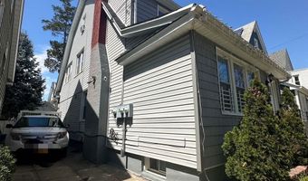 87-46 98th St, Woodhaven, NY 11421