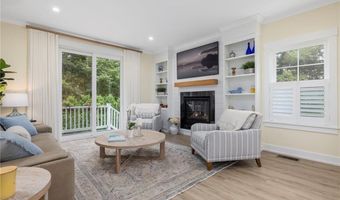 70 Tourjee Ln, North Kingstown, RI 02852