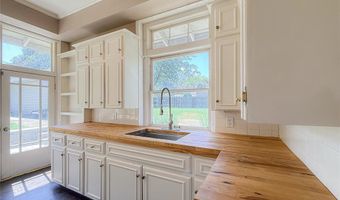 115 W 18th St, Ada, OK 74820