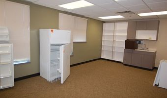5 Lions Dr, North Liberty, IA 52317
