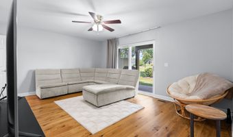 2736 S Embers Ln 2736, Arlington Heights, IL 60005