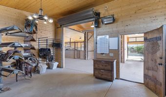 21620 W Buckwheat Ln, Congress, AZ 85332