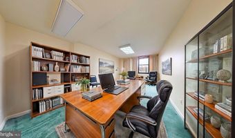 4600 DUKE St 328, Alexandria, VA 22304