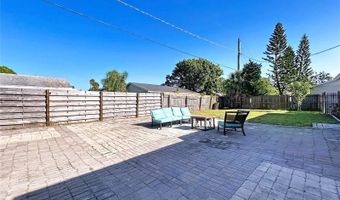 6040 FRANCIS Dr, Apollo Beach, FL 33572