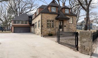 907 1st Dr NW, Austin, MN 55912
