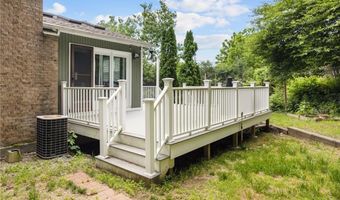 4 Amanda Ct, North Providence, RI 02904
