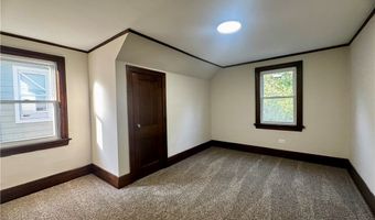 180 S Balch St, Akron, OH 44302