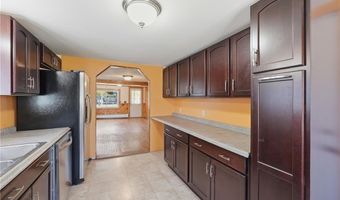 221 Curran Rd, Cumberland, RI 02864