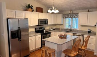 2 Fairlawn Way, Lincoln, RI 02865