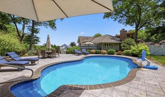 6 Biret Dr, Airmont, NY 10952