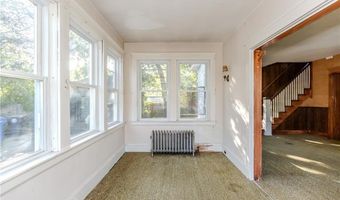 15 Kent Pl, Cranston, RI 02905