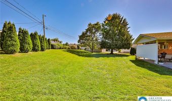 3016 Coplay Ln, North Whitehall, PA 18052