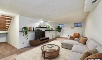 221 Braeshire Dr A, Ballwin, MO 63021