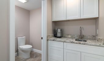 838 Reservoir Ave, Cranston, RI 02910