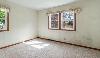 723 Marbury Dr SE, Ada, MI 49301