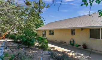 735 Live Oak Dr, Angels Camp, CA 95222