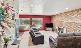 1510 S Country Club Cir, Carlsbad, NM 88220