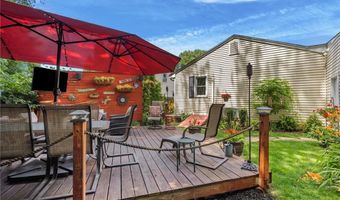 1958 Cranston St, Cranston, RI 02920