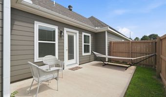 825 NE Heights Ln, Bentonville, AR 72712