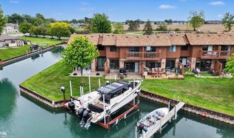 7202 Harbor Dr, Algonac, MI 48001