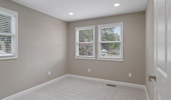 4415 ROBERTS Ave, Annandale, VA 22003