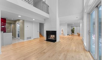 6829 LITTLE RIVER Tpke, Annandale, VA 22003