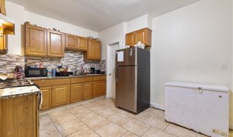 350 Bunnell St, Bridgeport, CT 06607