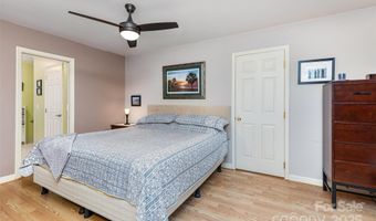 9924 Hanover Hollow Dr, Charlotte, NC 28210