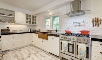 5204 WESTWOOD Dr, Bethesda, MD 20816
