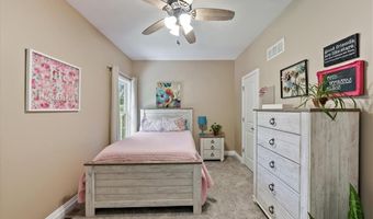 6989 141st St, Basehor, KS 66007