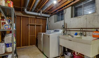 706 N Lawler Ave, Addison, IL 60101