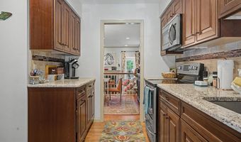 130 WOODEN CARRIAGE Dr, Hockessin, DE 19707