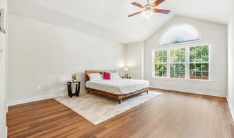 22985 WEYBRIDGE Sq, Ashburn, VA 20148