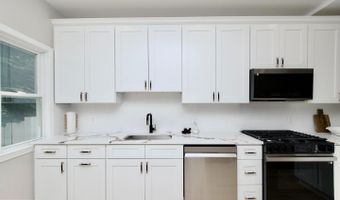 318 N PAYNE St, Alexandria, VA 22314