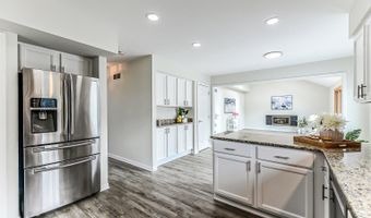 2400 Rockport Ct, Ann Arbor, MI 48103