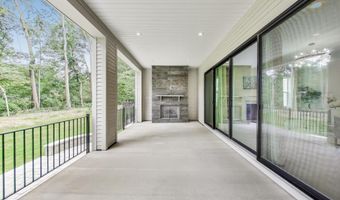 6934 RENITA Ln, Bethesda, MD 20817