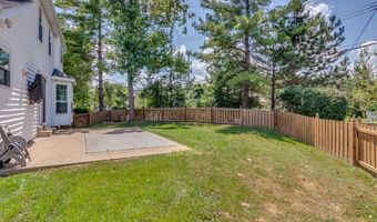 13153 Barrett Meadows Dr, Des Peres, MO 63021