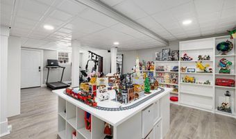 161 Stony Ln, North Kingstown, RI 02852