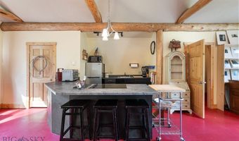 750 Black Bear Rd, Bozeman, MT 59718