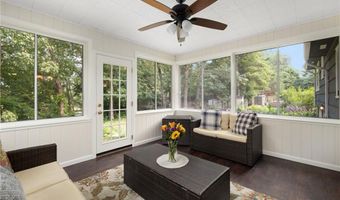 103 BIRCHWOOD Dr, North Kingstown, RI 02852