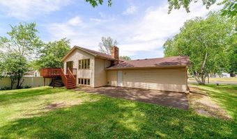1088 Whitney Dr, Apple Valley, MN 55124
