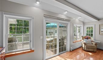 151 Old Jenckes Hill Rd, Lincoln, RI 02865