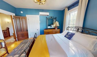 84 Cedar St, Bangor, ME 04401