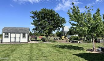 1460 14000 Rd, Altamont, KS 67330